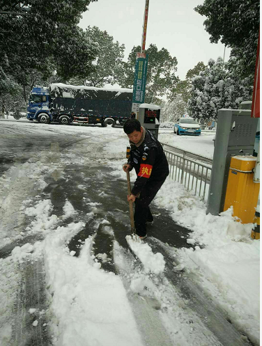 常德市康都物業(yè)服務有限公司,常德保安服務公司,保潔服務,綠化服務,搬運服務,墻外高空清洗服務