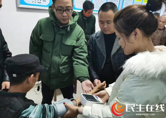 常德市康都物業(yè)服務(wù)有限公司,常德保安服務(wù)公司,保潔服務(wù),墻外高空清洗服務(wù)